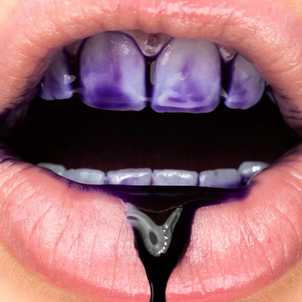 V34 Press-Type Purple Whitening Toothpaste